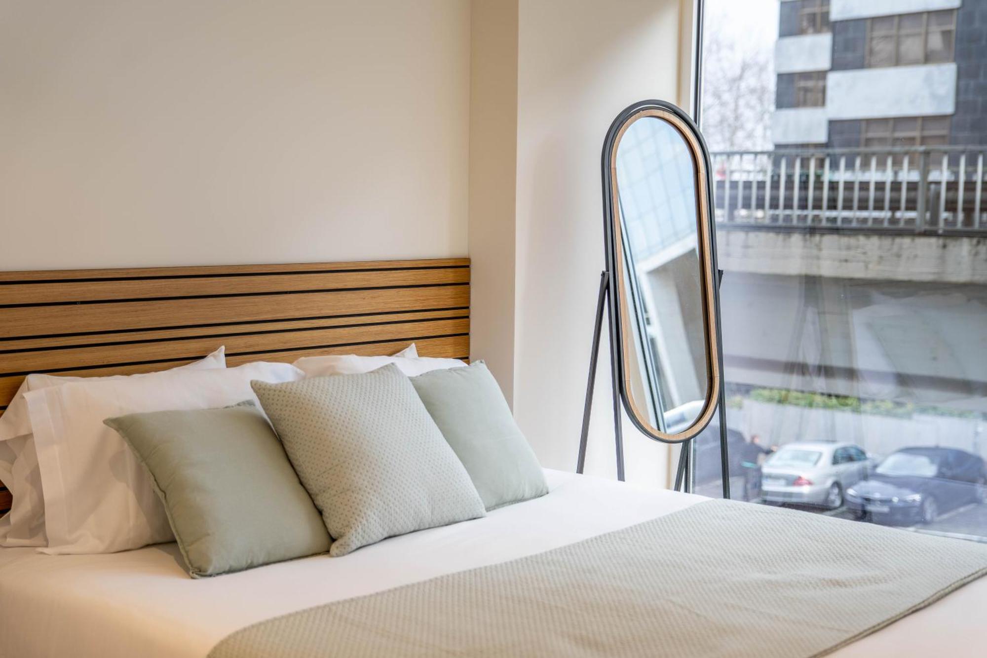Trindade Bliss: 1Br W/ Free Parking By Lovelystay Porto Exterior foto