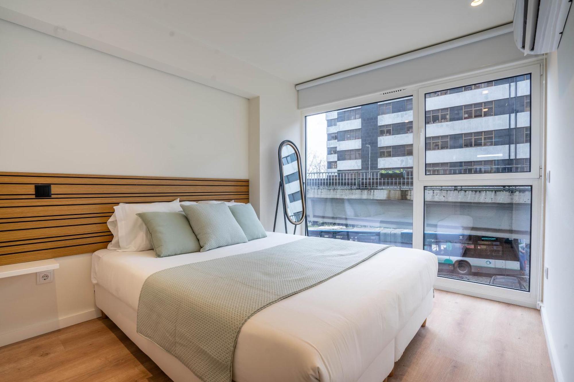 Trindade Bliss: 1Br W/ Free Parking By Lovelystay Porto Exterior foto