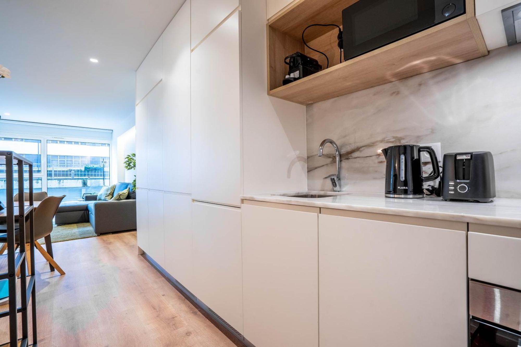 Trindade Bliss: 1Br W/ Free Parking By Lovelystay Porto Exterior foto